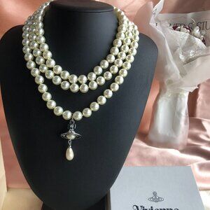 Brand new Vivienne Westwood Three Row Pearl Bas Relief Choker in Silver